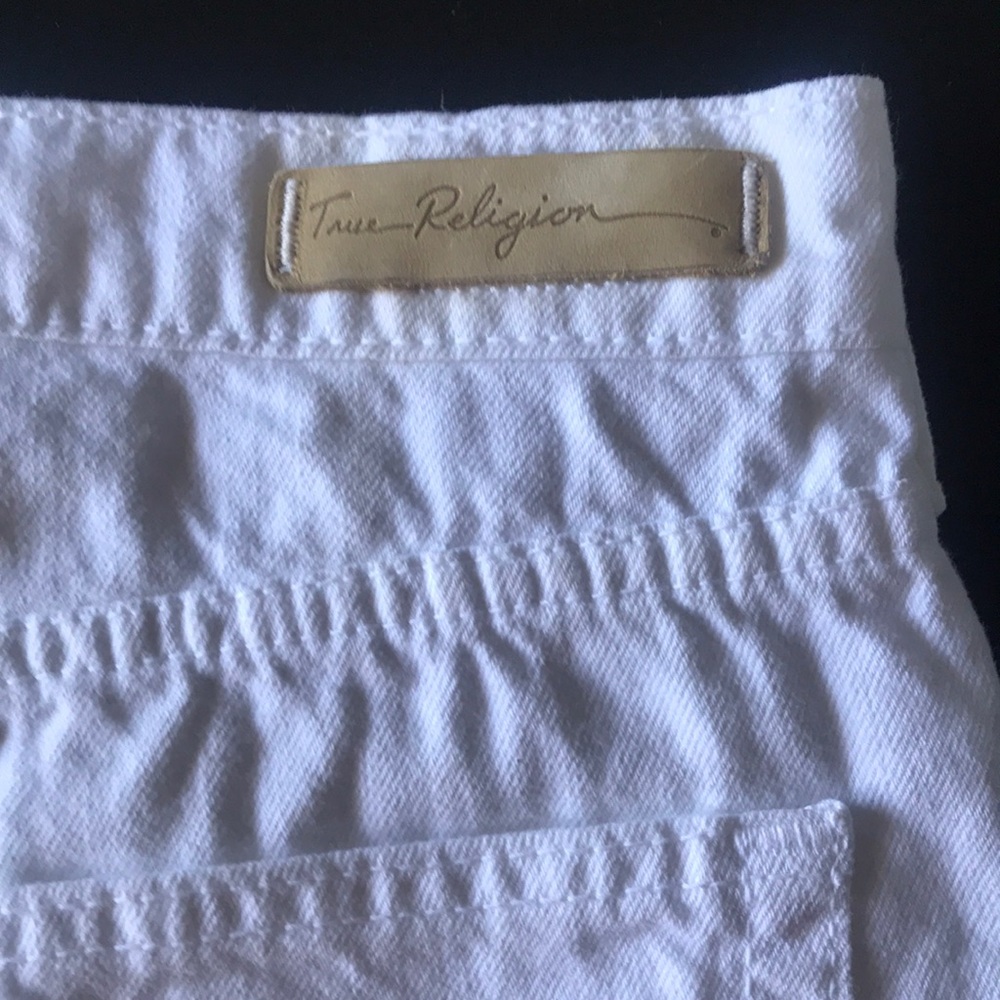 White shorts size 32 very clean no stains or rips